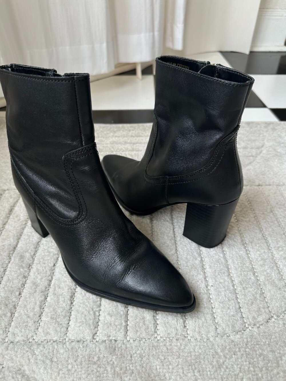 MANGO Aris Black Leather Pointed Toe Ankle Boots EU 39 Block Heel